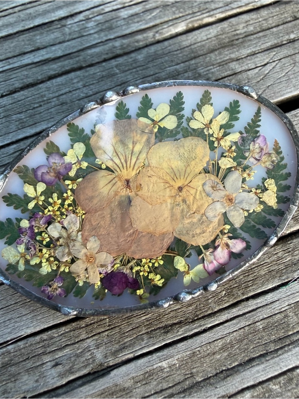 Soldered Metal Oval Dried Flowers Under Glass Over Milk Glass Brooch/Pin 2” - Picture 3 of 16